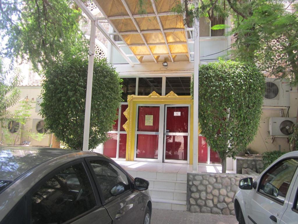 Qurum Beach Hotel Muscat Exteriör bild