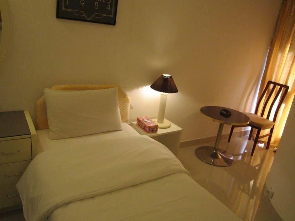 Qurum Beach Hotel Muscat Exteriör bild